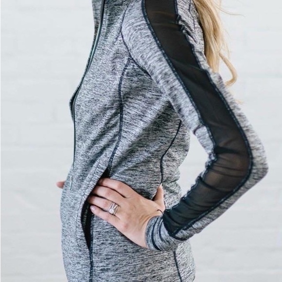 MONO B Athleisure Workout Jacket in Gray and Black SZ SMALL - Picture 4 of 13